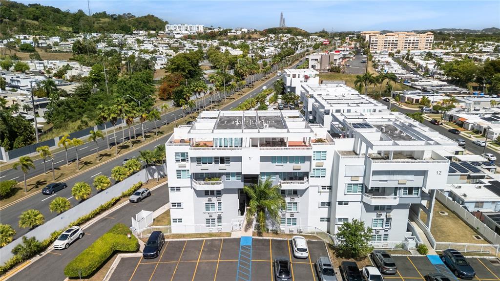 1105, 1105, Ave Juan Carlos De Borbon, Guaynabo - 30