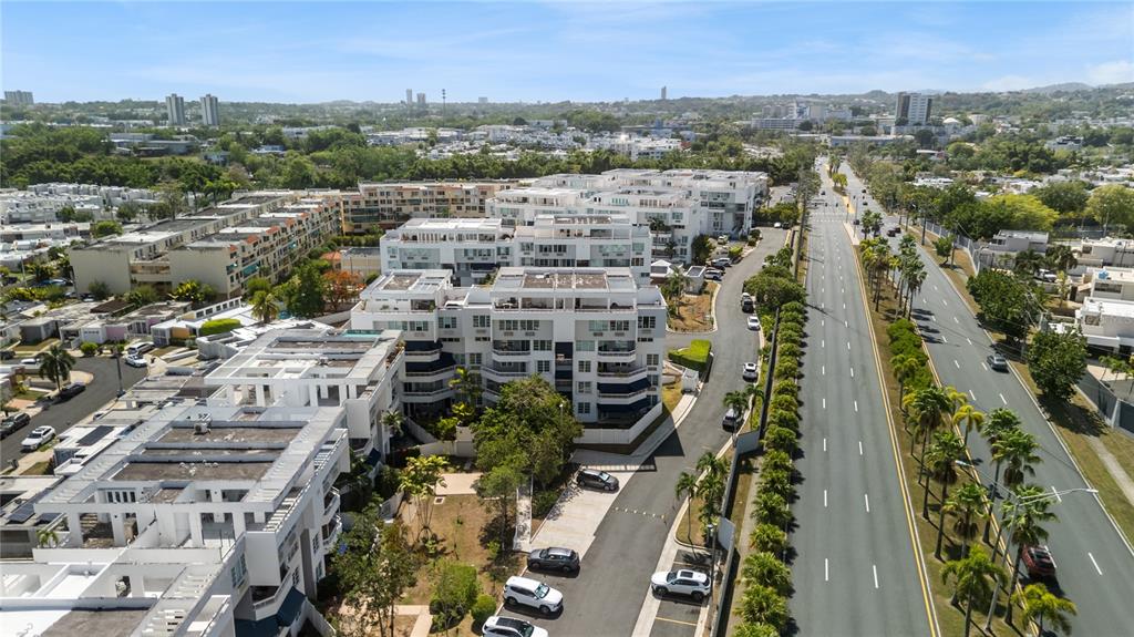 1105, 1105, Ave Juan Carlos De Borbon, Guaynabo - 31