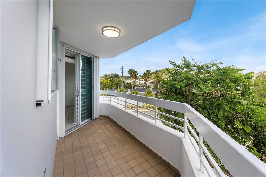 1105, 1105, Ave Juan Carlos De Borbon, Guaynabo - 9