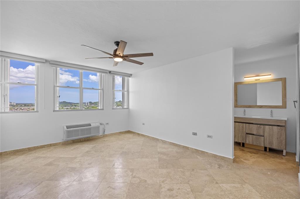 C-PH-D, 146 Ave Santa Ana, Bosque De La Villa De Torrimar, Guaynabo - 10