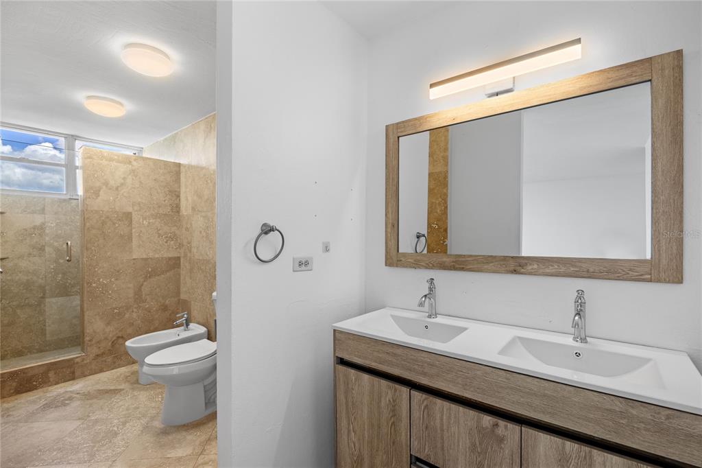 C-PH-D, 146 Ave Santa Ana, Bosque De La Villa De Torrimar, Guaynabo - 12