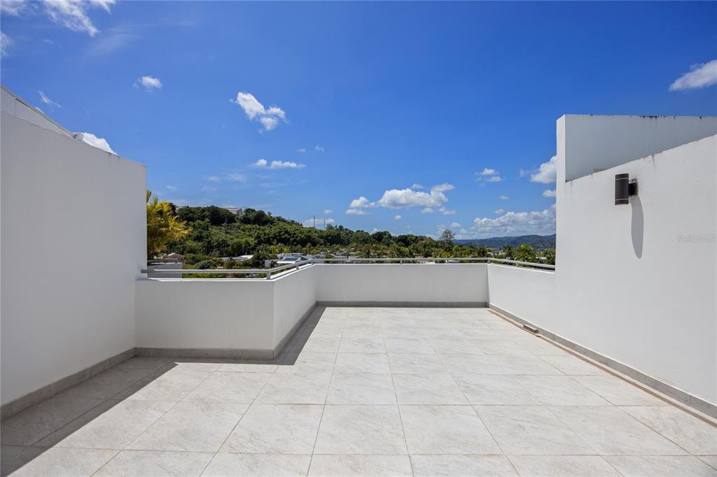 C-PH-D, 146 Ave Santa Ana, Bosque De La Villa De Torrimar, Guaynabo - 19
