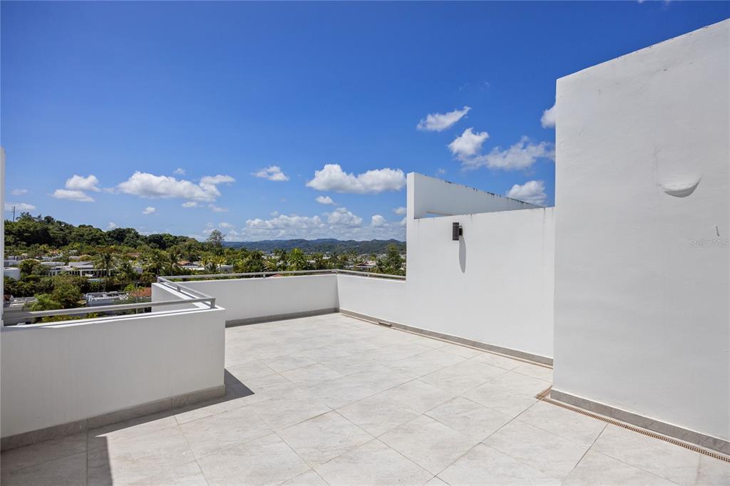 C-PH-D, 146 Ave Santa Ana, Bosque De La Villa De Torrimar, Guaynabo - 20
