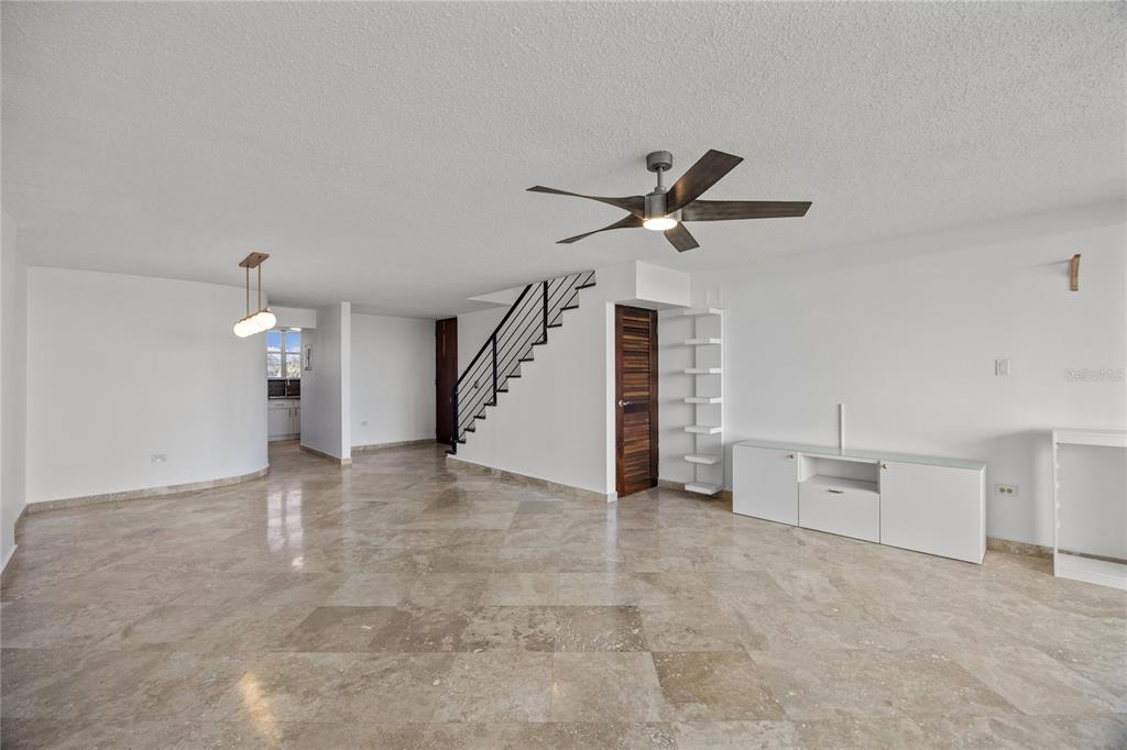 C-PH-D, 146 Ave Santa Ana, Bosque De La Villa De Torrimar, Guaynabo - 3