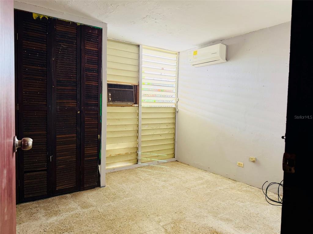 Calle 5 Blq 4 J 21, Villas Del Rey, Caguas - 8