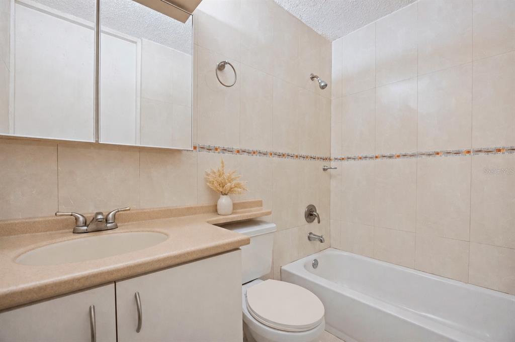 7B1, 7-b-1, Chalets Del Parque, Guaynabo - 14