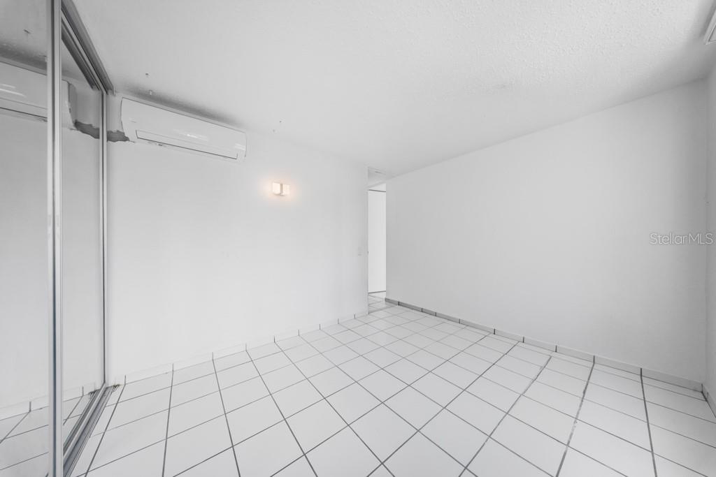 Lf 114, Via Paris, Trujillo Alto - 40