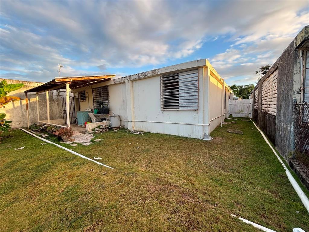 689 Cancer St, Venus Gardens, San Juan - 13