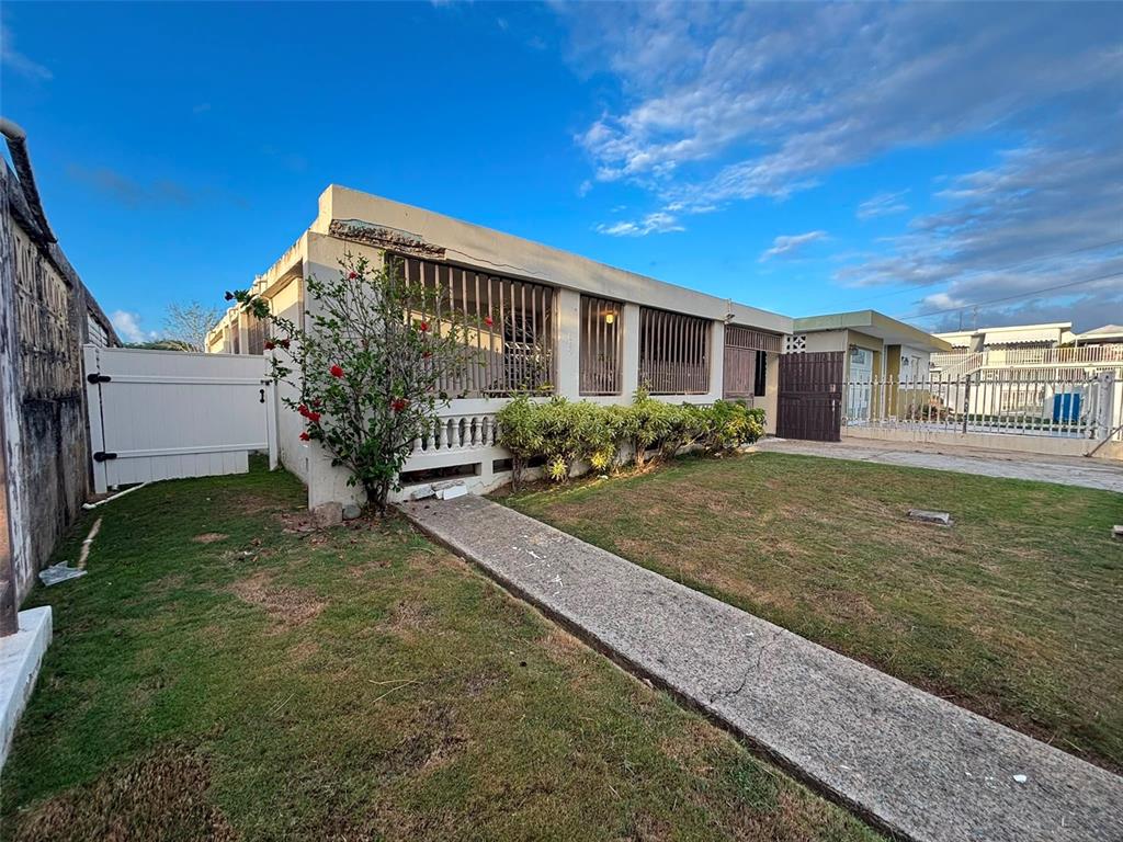 689 Cancer St, Venus Gardens, San Juan - 2