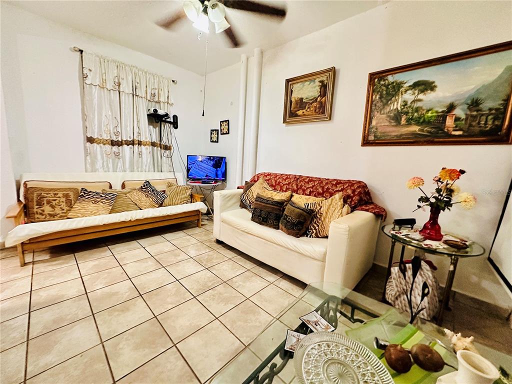 Calle 27 So, Urb. Las Lomas 869, San Juan - 12
