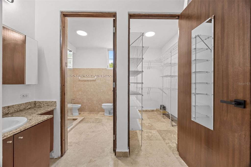 270, Ave. San Ignacio, Guaynabo - 22