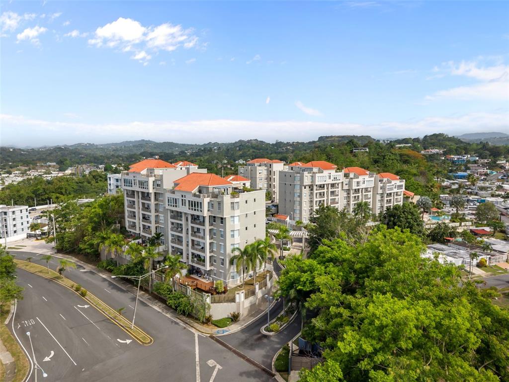 270, Ave. San Ignacio, Guaynabo - 37