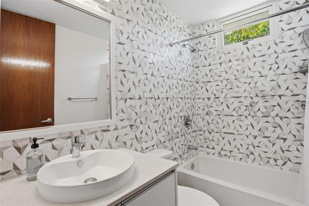 32, Cll 11, Urb. Belmont, Guaynabo - 25