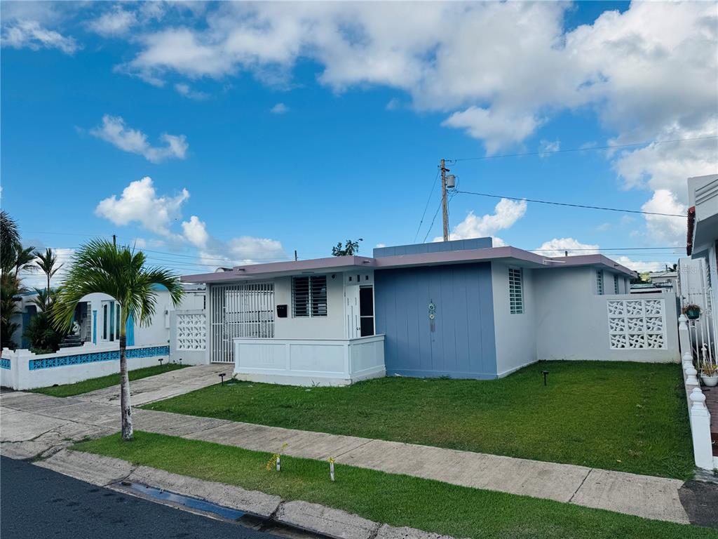 22, Cll Santa Ana, Caguas - 1