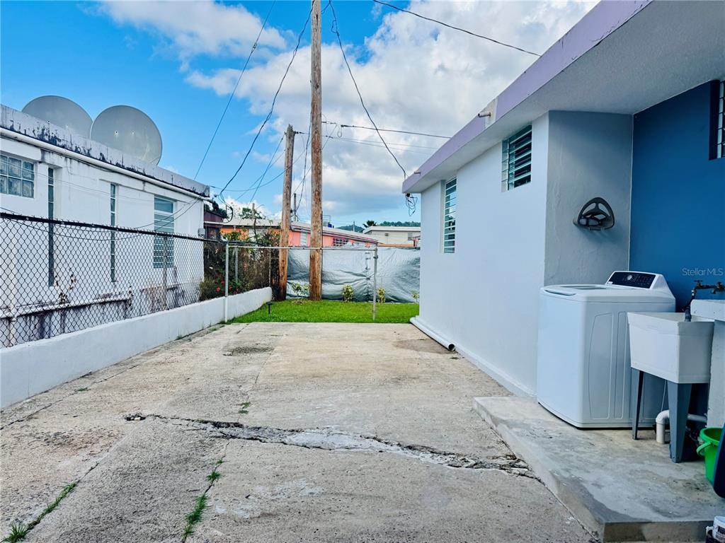 22, Cll Santa Ana, Caguas - 12