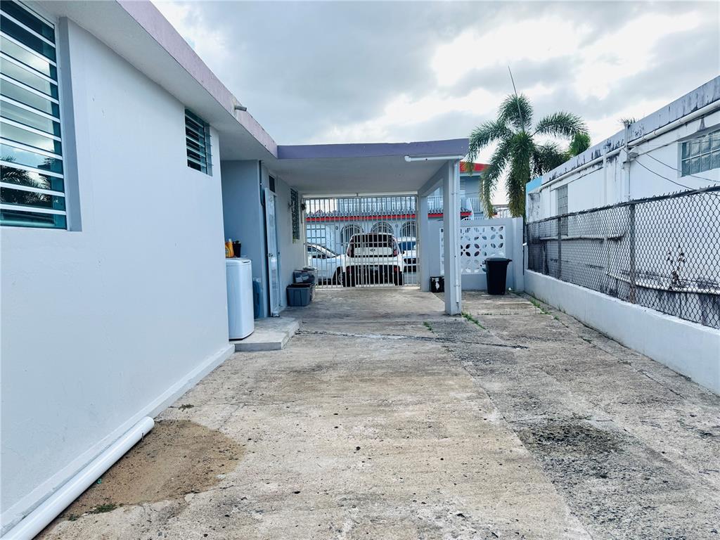 22, Cll Santa Ana, Caguas - 13