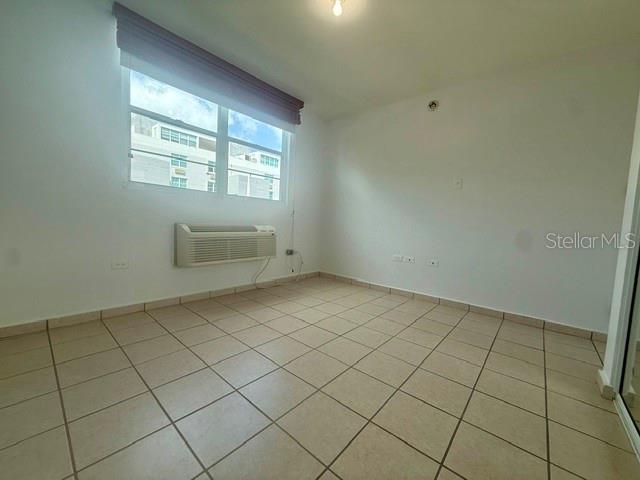 3601, Cond. Camelot, 842, San Juan - 28