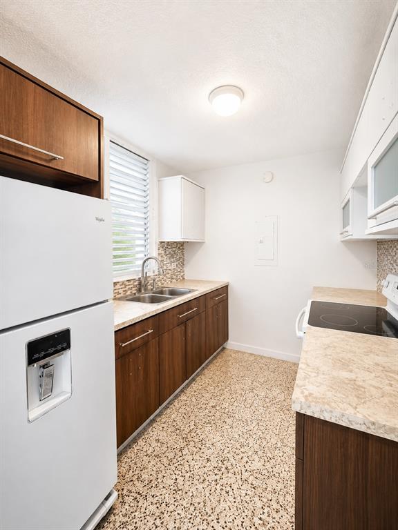 11C, Miramar Tower, 721 Hernandez St, San Juan - 3
